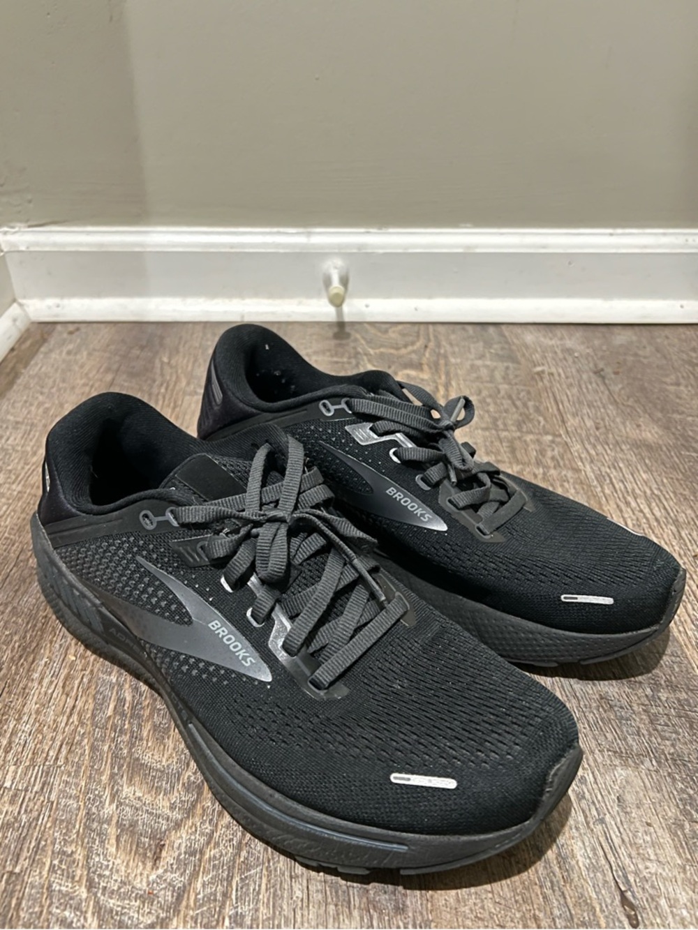 Brooks Adrenaline GTS 24 Road-Running Shoes Black Ebony Running Shoes